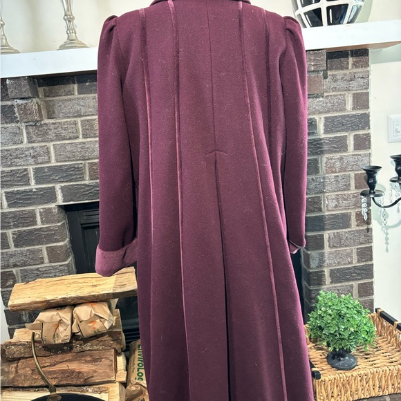 Rothschild Deep Burgundy Coat - Picture 7 of 10